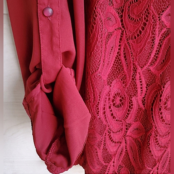 Rotita Red Burgundy Lace Overlay Long Roll-tab Sleeve V-neck Henley Tunic Top - Picture 10 of 16